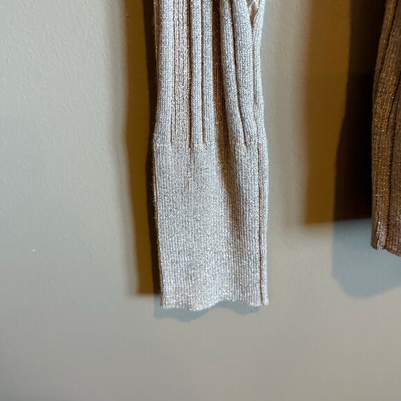 United States Sweaters Metallic Gold Turtleneck Size Small - Picture 4 of 4